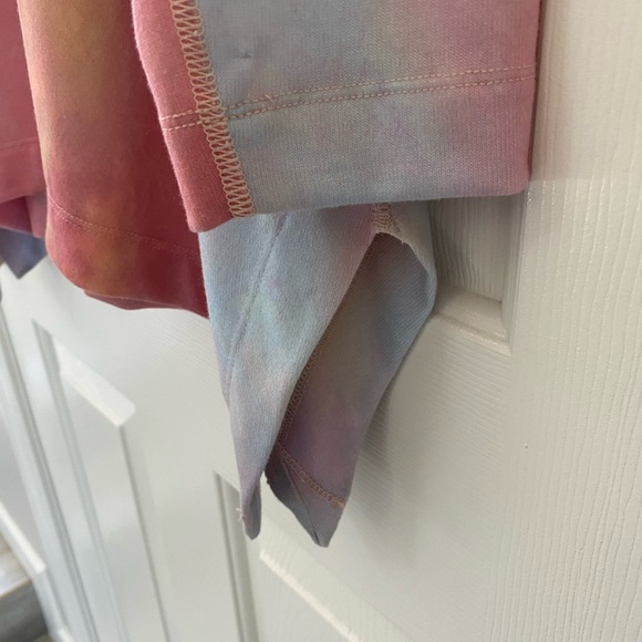 Soft Surroundings Bermuda Bay Watercolor Sweatshirt Top With Side Slits … - Picture 8 of 15